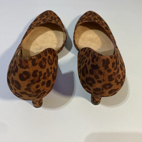 Naturalizer Leopard Print 2 inch Heels - Picture 6 of 11